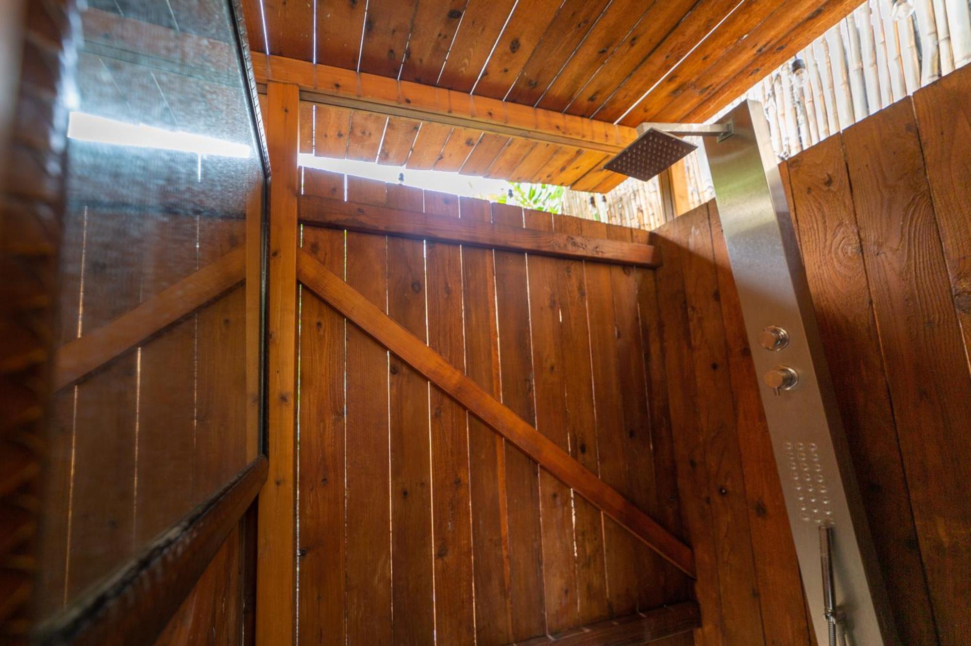 Bamboo Suite, 1 Bedroom, Sleeps 4, Pool & Bbq, Pre-Renovation Summer Sale Kihei Eksteriør bilde