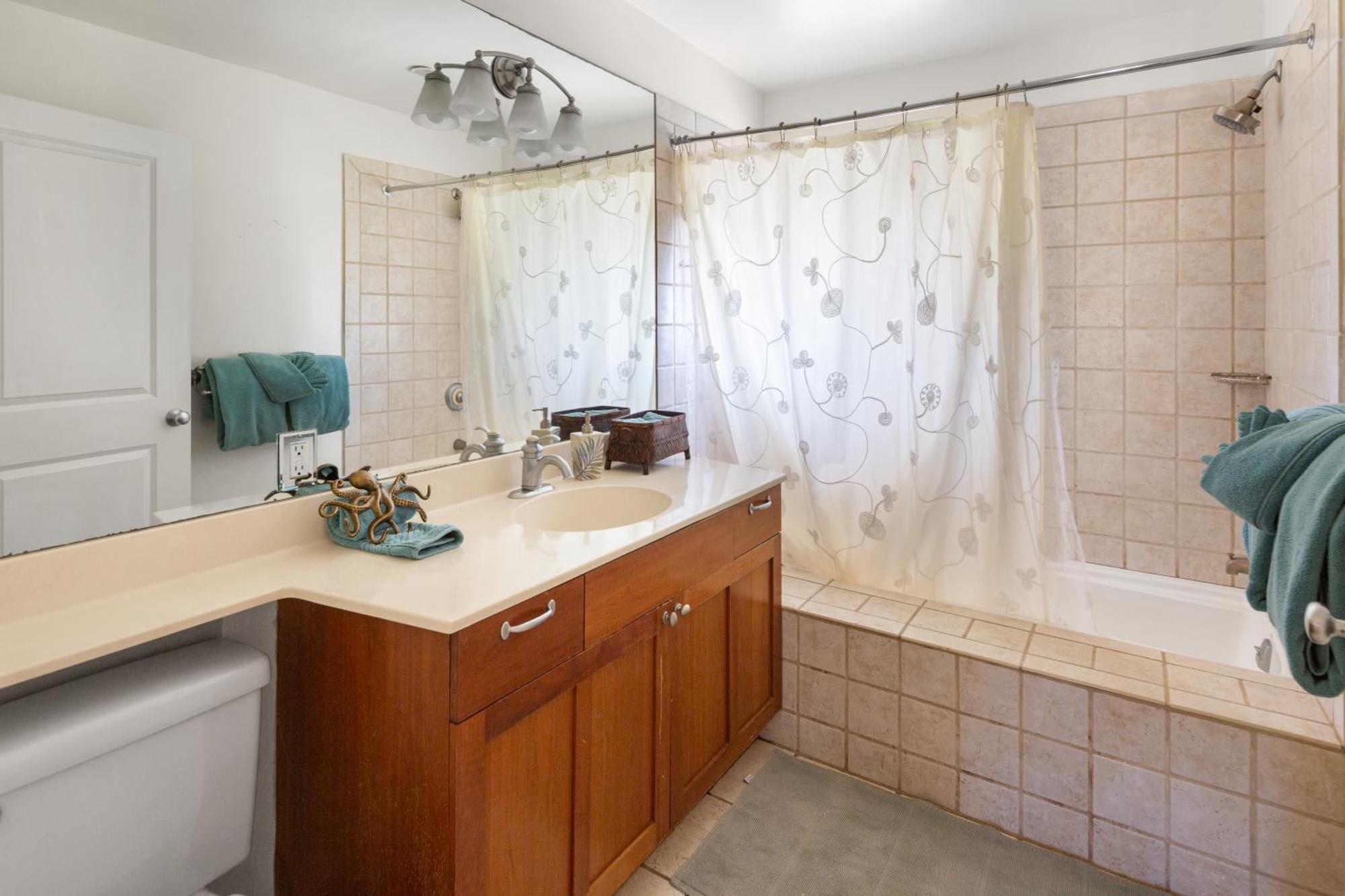 Bamboo Suite, 1 Bedroom, Sleeps 4, Pool & Bbq, Pre-Renovation Summer Sale Kihei Eksteriør bilde