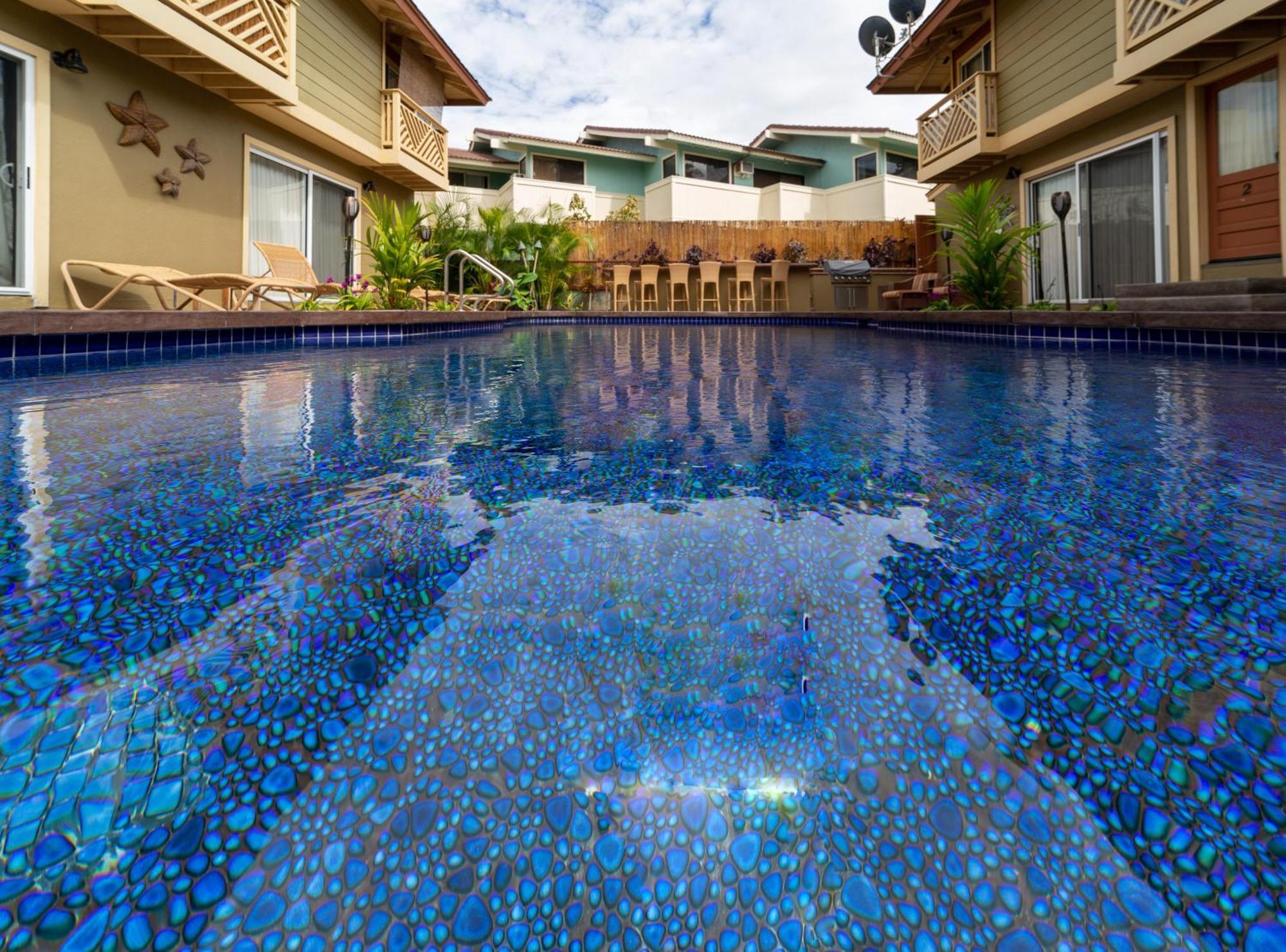 Bamboo Suite, 1 Bedroom, Sleeps 4, Pool & Bbq, Pre-Renovation Summer Sale Kihei Eksteriør bilde